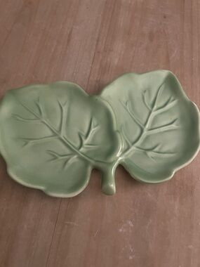 Andrea By Sadek Green Leaf Ceramic Dish